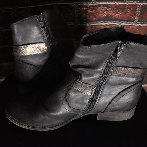 SO Dark Gray Short Boot - Picture 6 of 7